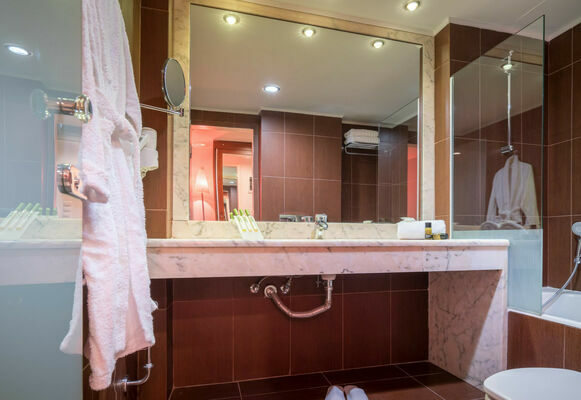 PREMIUM_ROOM_BATH_ROOM