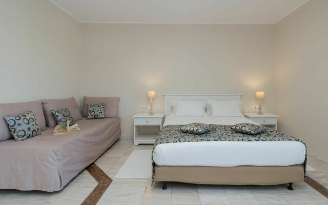 PREMIUM_ROOM