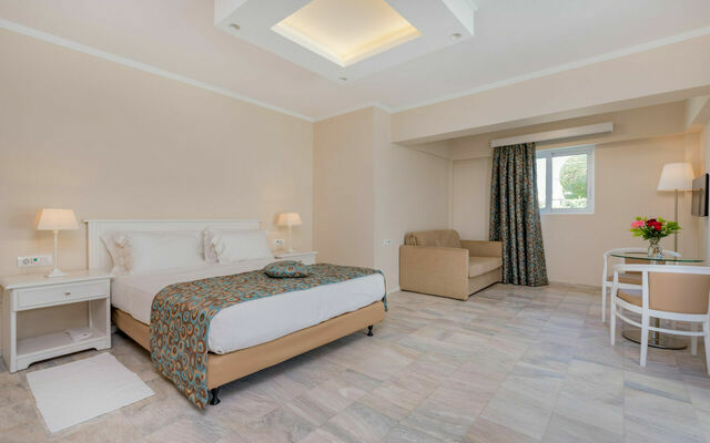 PREMIUM_ROOM_SWIM_UP_2