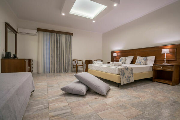 PREMIUM_ROOM_SWIM_UP