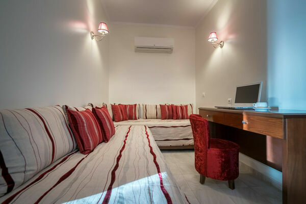 PREMIUM_SUITE_4